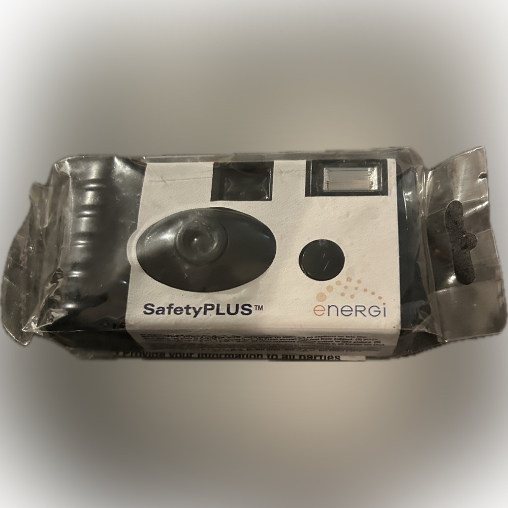 NEW NEVER OPENED SafetyPLUS Energi disposable film camera